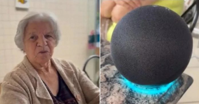 Vovó de 82 anos conquista a web ao usar Alexa para rezar o terço