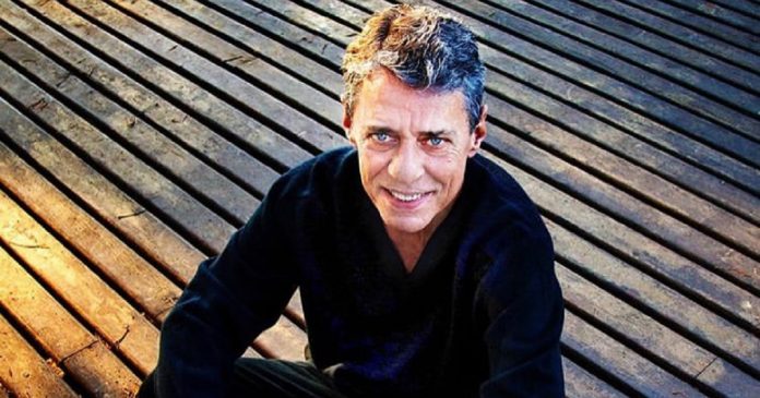 Chico Buarque tira de seu repertório música acusada de machismo