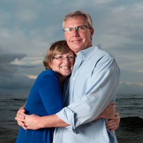 psicologiasdobrasil.com.br - Mulher com demência encontra refúgio nos braços do marido: "Não se lembra dele, mas se sente segura"