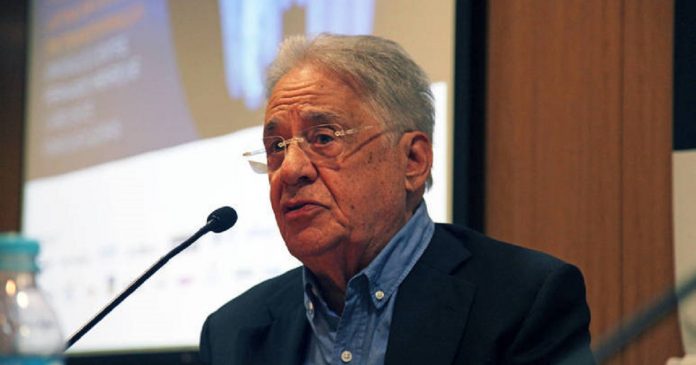 Ex-presidente FHC, de 90 anos, sofre acidente e fratura o fêmur