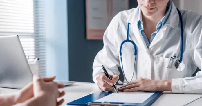 Médicos propõem exigir ‘prova da OAB’ para exercer a profissão