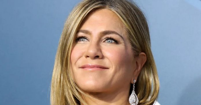 Jennifer Aniston recorreu à terapia para superar fim de “Friends” e divórcio de Brad Pitt