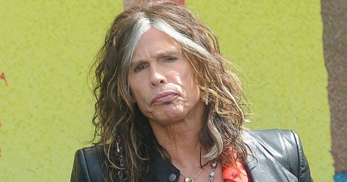 Após viver recaída, Steven Tyler se interna em clínica de reabilitação