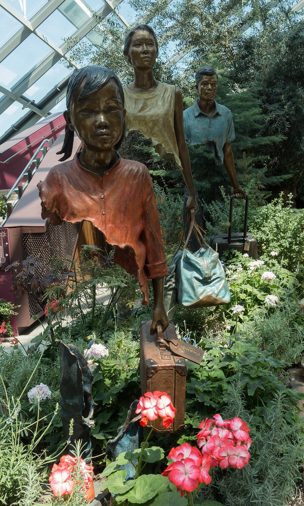 psicologiasdobrasil.com.br - "Os viajantes": Esculturas de bronze estão comovendo e intrigando os observadores de arte