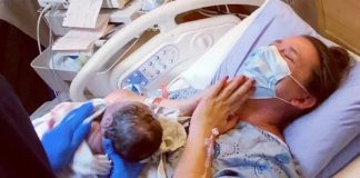 Após 7 abortos espontâneos, mãe se emociona ao ouvir o choro de seu bebê pela primeira vez