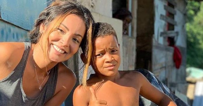 Mães pobres têm direito a maternar, portanto, não peguem filhos dos outros pra “ajudar”