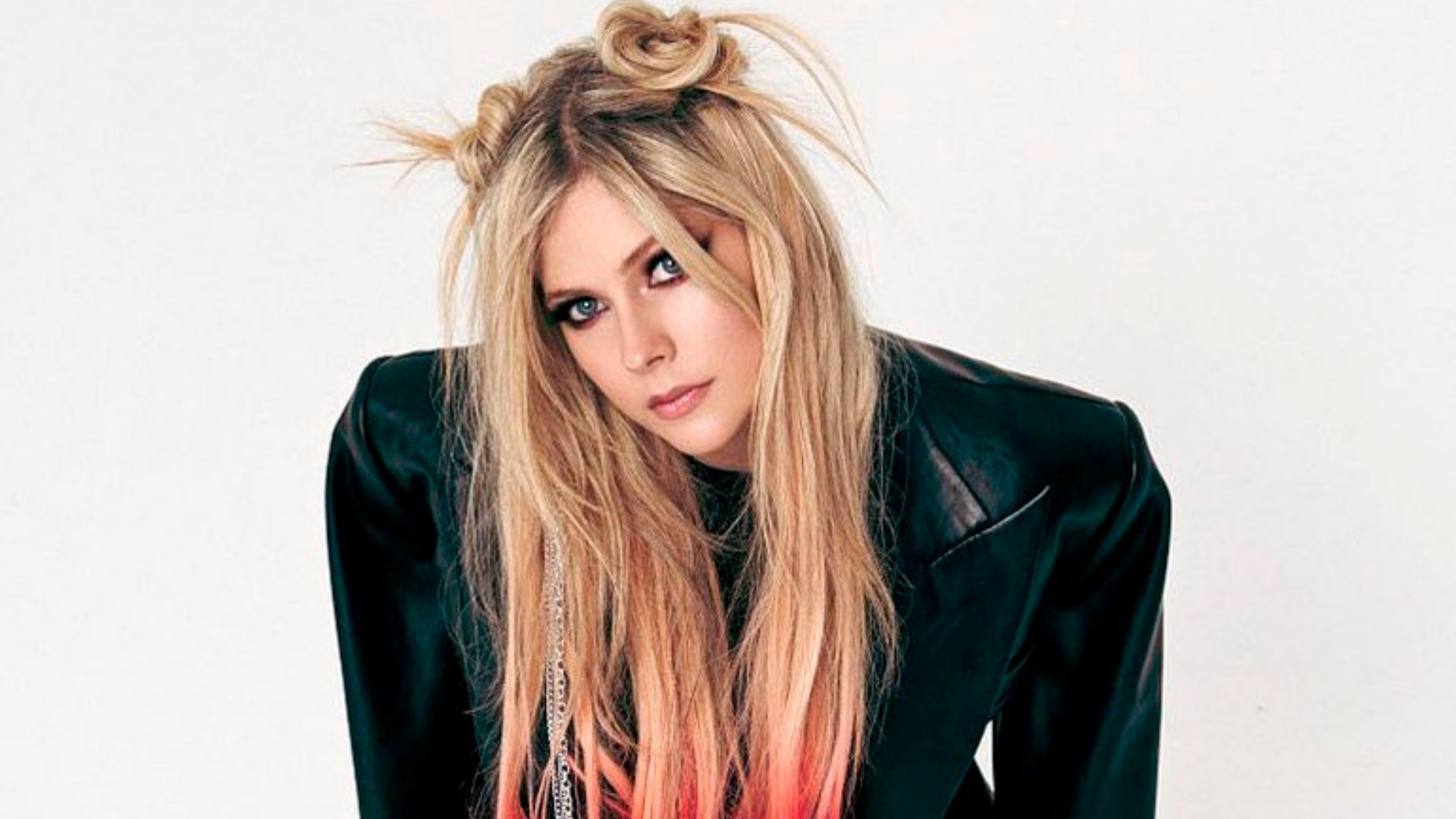 psicologiasdobrasil.com.br - Avril Lavigne revela segredo de sua pele impecável aos 38 anos