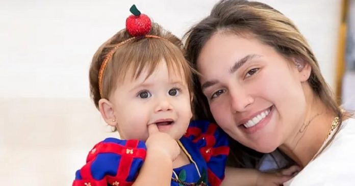 Virginia Fonseca fica indignada após pediatra dizer que a sua filha está atrasada na fala