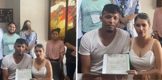 Noivo decepciona ao chegar de camiseta e jeans ao seu próprio casamento. Sua esposa estava impecável