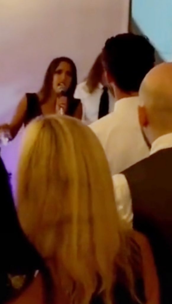 psicologiasdobrasil.com.br - Noivo contrata a ex por engano para cantar em seu casamento e ela aproveita para se vingar