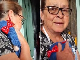 Filho presenteia a mãe com boneca que ela desejava na infância e não podia ter