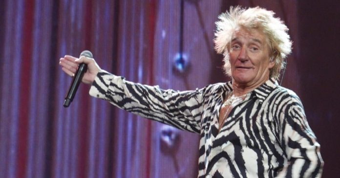 Rod Stewart recusa cerca de R$ 5 milhões para se apresentar na Copa do Mundo no Catar