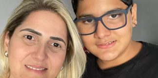 Mãe de aluno com autismo diz que escola excluiu seu filho de festa de formatura