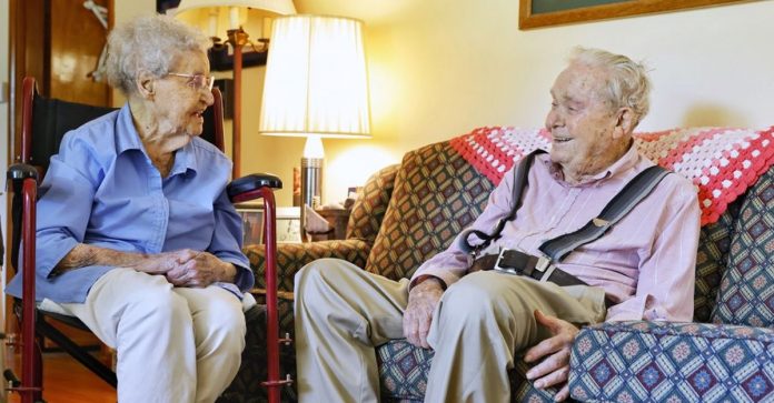 Casal que nunca brigou e passou mais de 80 anos junto falece com poucas horas de diferença