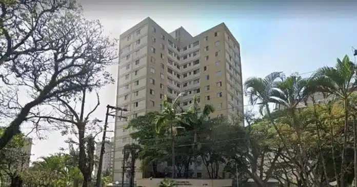 Menino de 8 anos cai do 3º andar de prédio em SP e é socorrido por bombeiros