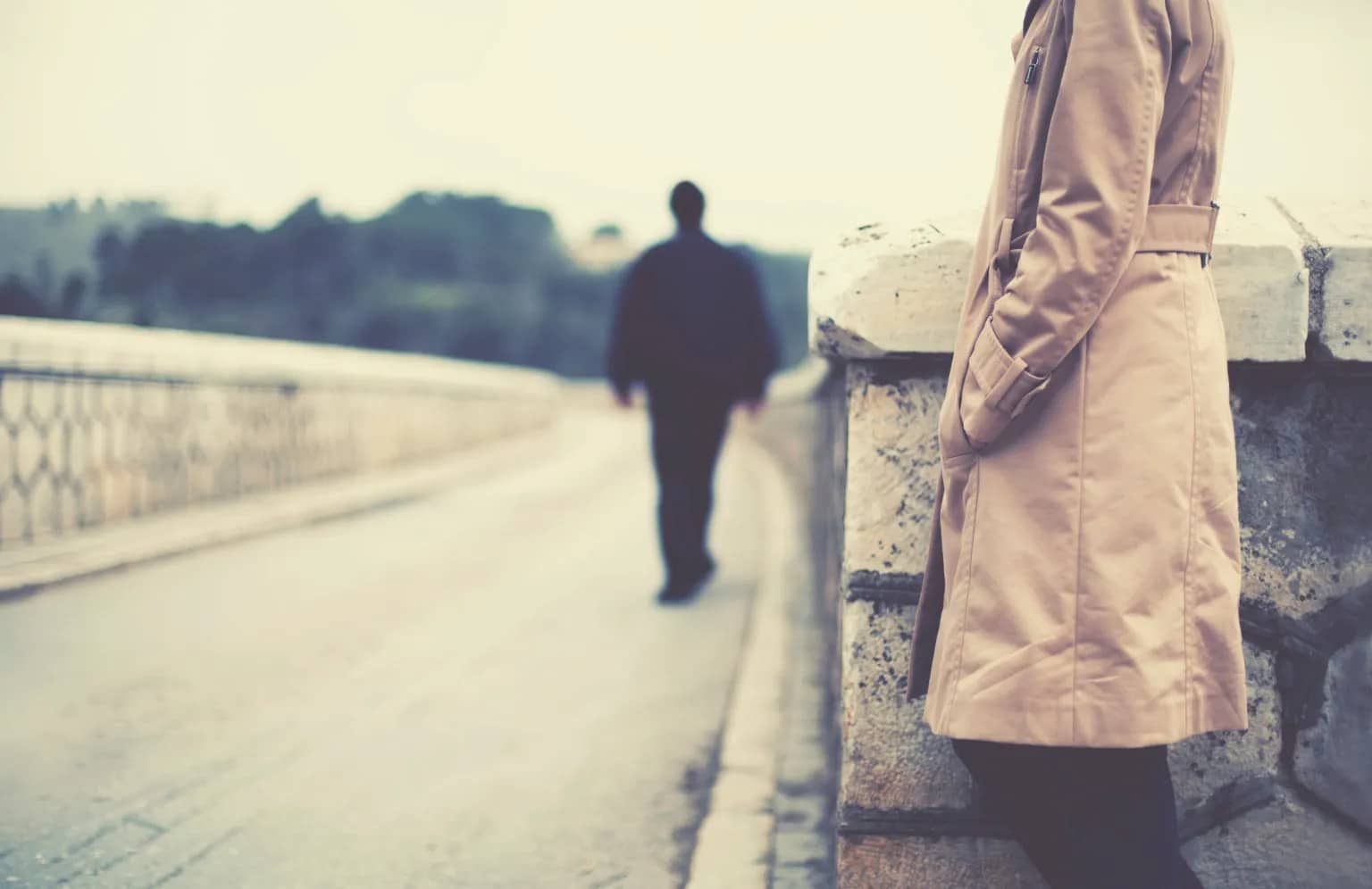 psicologiasdobrasil.com.br - 5 maneiras pelas quais o medo do abandono se manifesta nos relacionamentos
