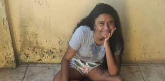 Jovem da periferia de Fortaleza é aprovada em Medicina após 8 anos tentando: ‘Não tinha um livro’
