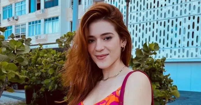 Ana Clara diz revela ter sido internada por causa de síndrome do pânico