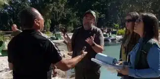 Pai de Neymar recebe voz de prisão durante fiscalização em mansão em Mangaratiba
