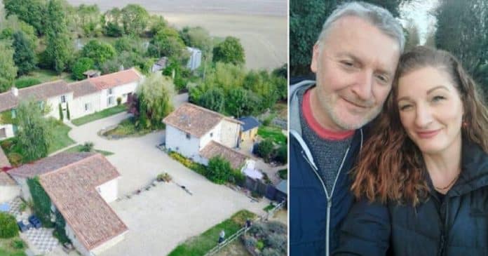 Casal compra vilarejo na França pelo preço de uma casa e agora vivem como milionários