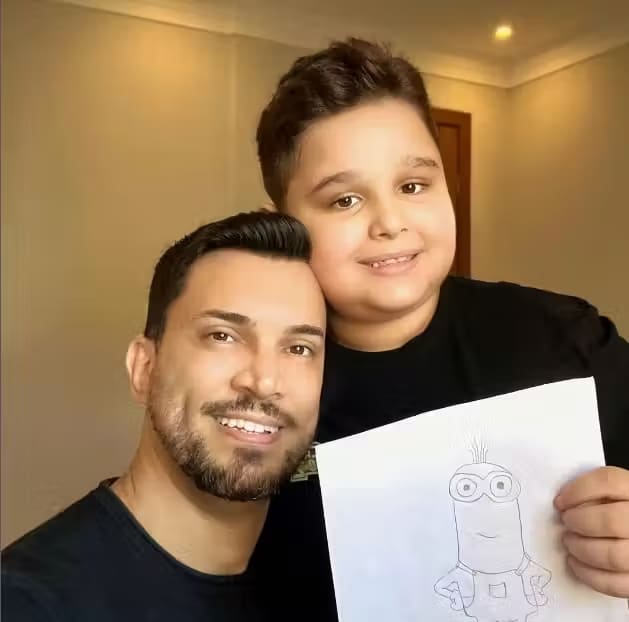 psicologiasdobrasil.com.br - Garoto autista que foi desprezado na escola já tem 600 encomendas de desenhos