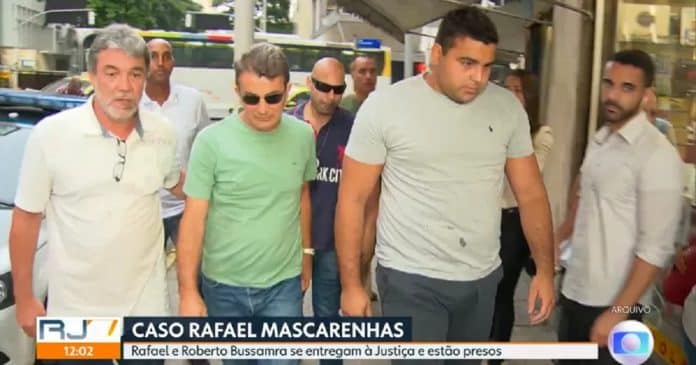 Responsáveis pela morte do filho de Cissa Guimarães se entregam à Justiça