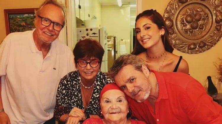 psicologiasdobrasil.com.br - Lídia Brondi abandonou carreira de atriz no auge do sucesso e abriu consultório de psicologia