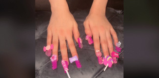 Mãe polemiza ao permitir que filha de 11 anos use cílios e unhas postiços