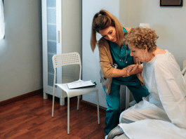 Cuidando de quem cuida: a visão da psicóloga Josie Conti sobre o suporte aos cuidadores