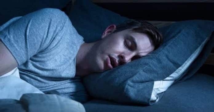 Sinais de câncer podem surgir no sono; saiba quais são eles