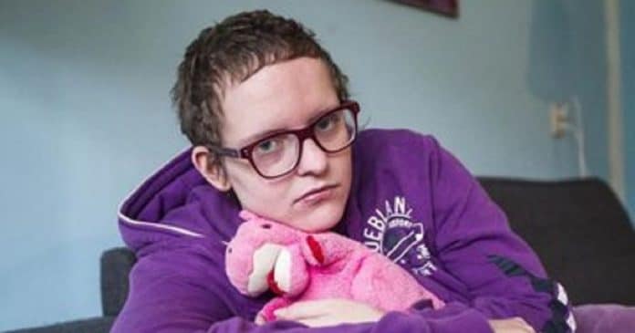 Jovem com Transtorno Borderline consegue permissão para receber eutanásia
