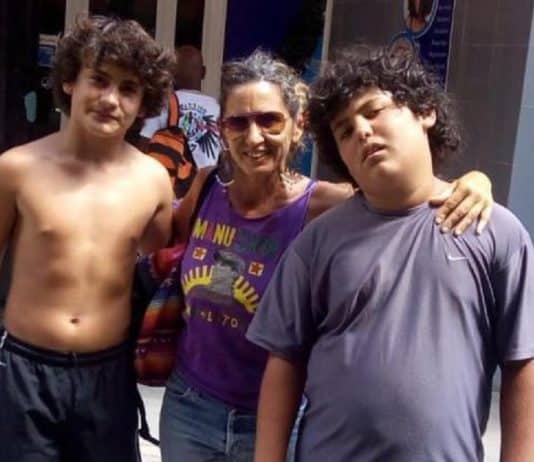 Mãe de jovem autista faz relato honesto: “Queria que ele morresse minutos antes de mim”