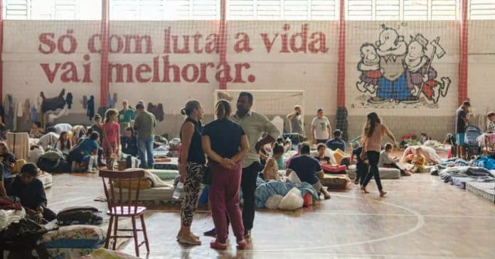 Coletivo de médicos e psicólogos voluntários oferece apoio online gratuito as vítimas das enchentes