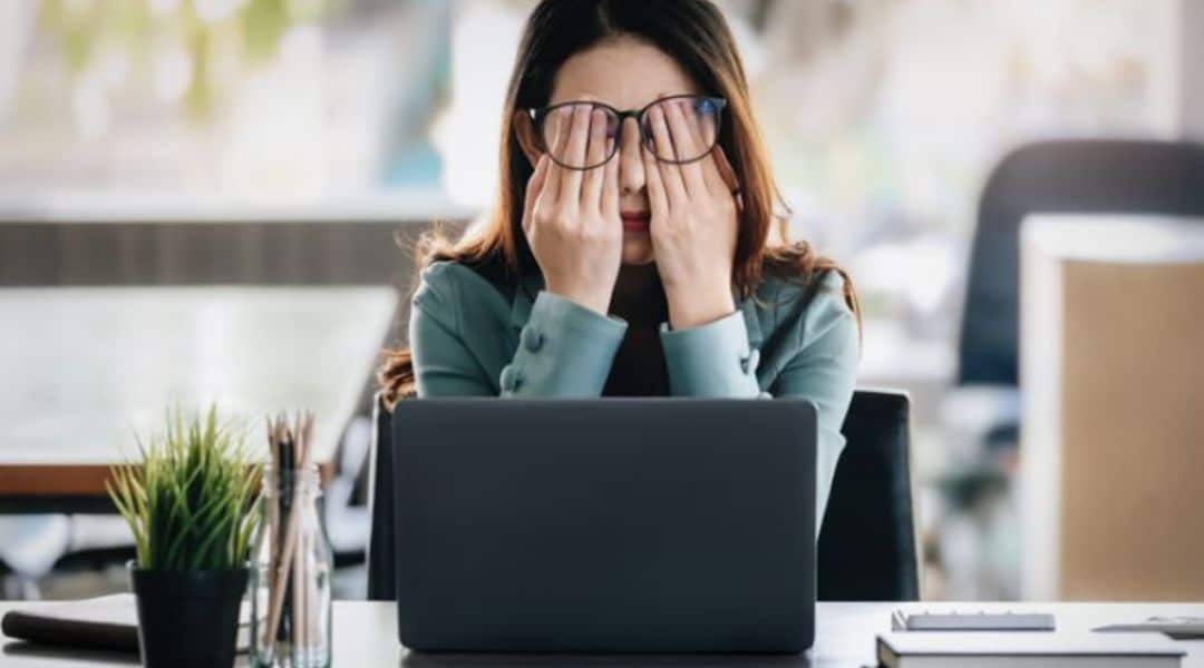 psicologiasdobrasil.com.br - Burnon, o perigo invisível que surge antes do Burnout; aprenda a identificá-lo