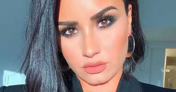 Demi Lovato dez ter redescoberto esperança depois de cinco internações psiquiátricas
