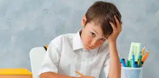 Pessoas que não foram muito elogiadas na infância tendem a apresentar esse comportamento segundo a psicologia
