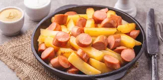 Menina de 2 anos falece após jantar salsichas e batatas; pais estão internados