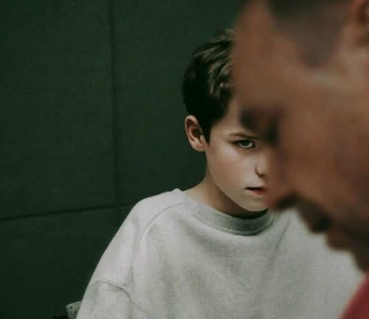 Nova minissérie investigativa da Netflix tem só 4 episódios e uma trama profundamente impactante