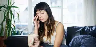 Por que me sinto cansado depois de socializar muito?