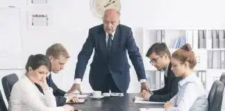Psicólogo alerta sobre o maior erro que funcionários cometem ao falar com seus chefes
