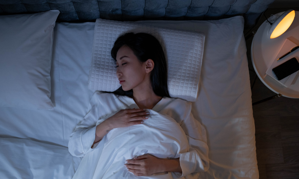 Este hábito de sono pode aumentar risco de derrame