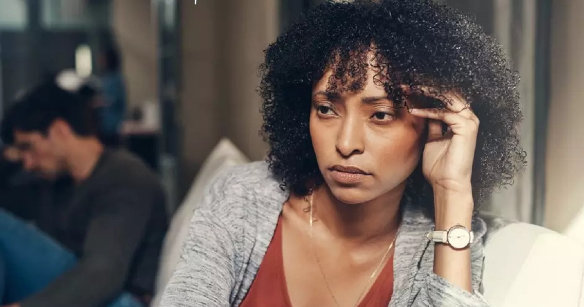 O que a Psicologia diz sobre pessoas que sempre ficam quietas para evitar conflitos?