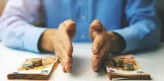 O que significa uma pessoa separar as notas de dinheiro por valor, de acordo com a psicologia? O que significa uma pessoa separar as notas de dinheiro por valor, de acordo com a psicologia?