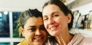 Flora Gil chora ao falar sobre estado de saúde de Preta Gil