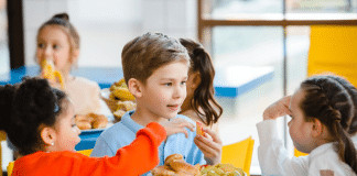 Lanches criativos para crianças em menos de 10 minutos