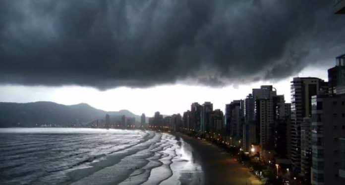 Ciclone extratropical gera alerta de tempestade severa e vendaval em 8 estados NESTE FIM DE SEMANA