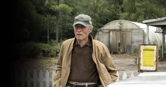 O novo filme da Netflix com Clint Eastwood traz uma história real tão absurda que parece ficção