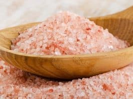 Você usa sal rosa? Anvisa identifica falha grave em sal do Himalaia — veja os lotes proibidos