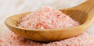 Você usa sal rosa? Anvisa identifica falha grave em sal do Himalaia — veja os lotes proibidos