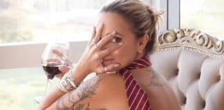 ‘Esquerdogata’ é investigada por mais de 100 atestados após prisão polêmica em blitz com PMs ‘Esquerdogata’ é investigada por mais de 100 atestados após prisão polêmica em blitz com PMs